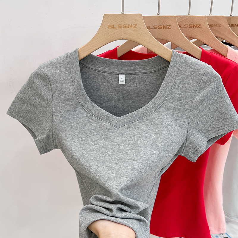 Summer Clothing Trends 2026 - تي شيرت نسائي صيفي 2026 من