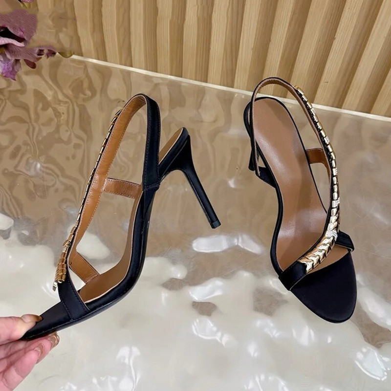 صنادل نسائية فاخرة مرصعة بالأح - مراجعة Summer Clothing Sale وسعره