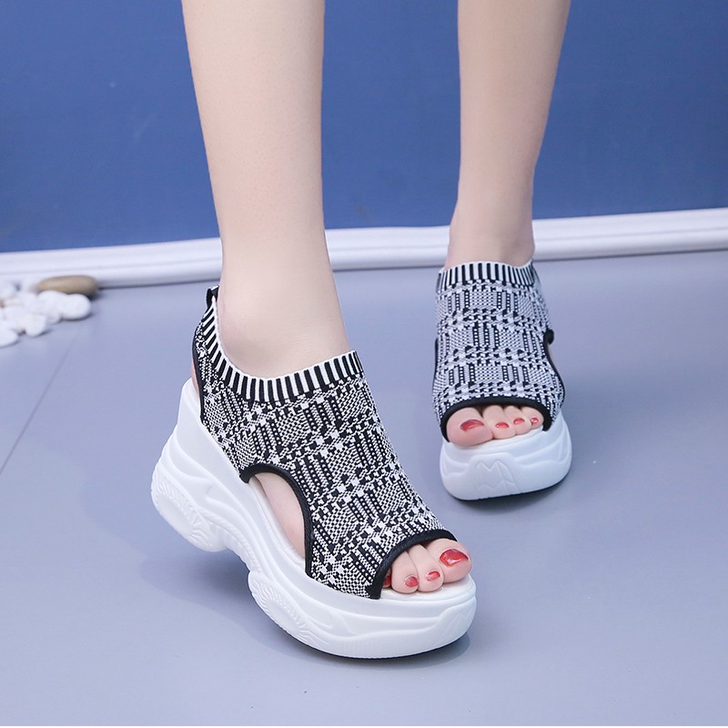 الصنادل النسائية 2025 الصيف إس - مراجعة Summer Closet وسعره